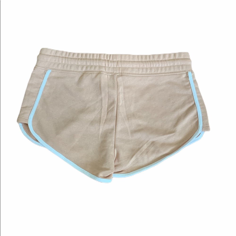 H&M Shorts - Picture 2 of 3